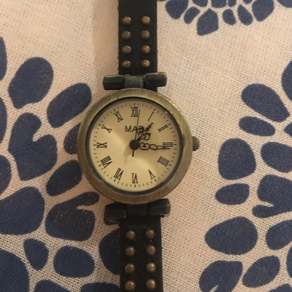 Ladies Watch - Picture 2 of 2
